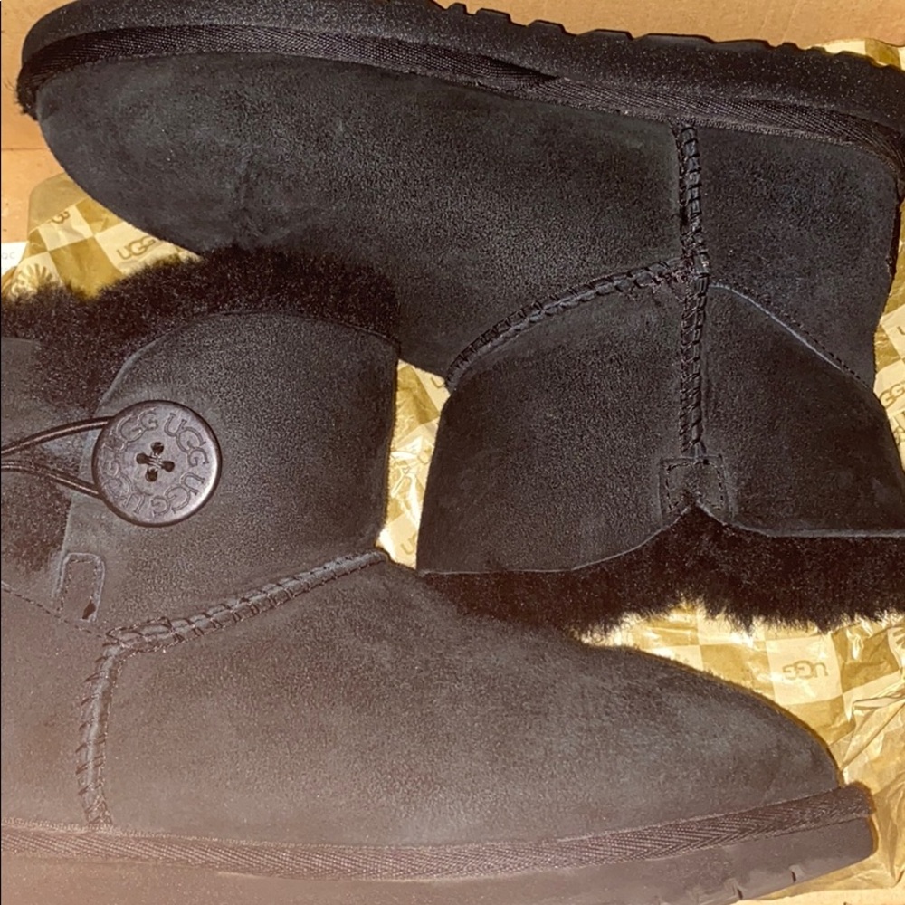 Ugg boots bailey button
